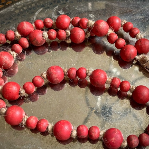 Rustic Red Bead Garland With MERRY Wood Word Holiday CHRISTMAS Decor - Picture 6 of 10